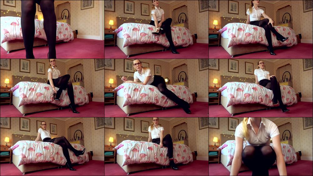 Ariel Anderssen Wank To My Fully Clothed Hotness