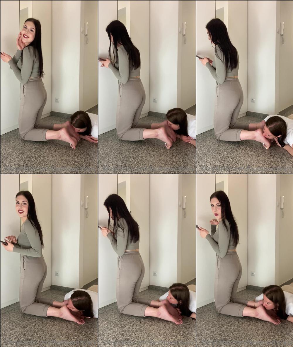 feetqueenkaty 625542404 2023 06 09 i absolutely love to get my heels licked from sofia they are a bit sensitive and it tickles but it