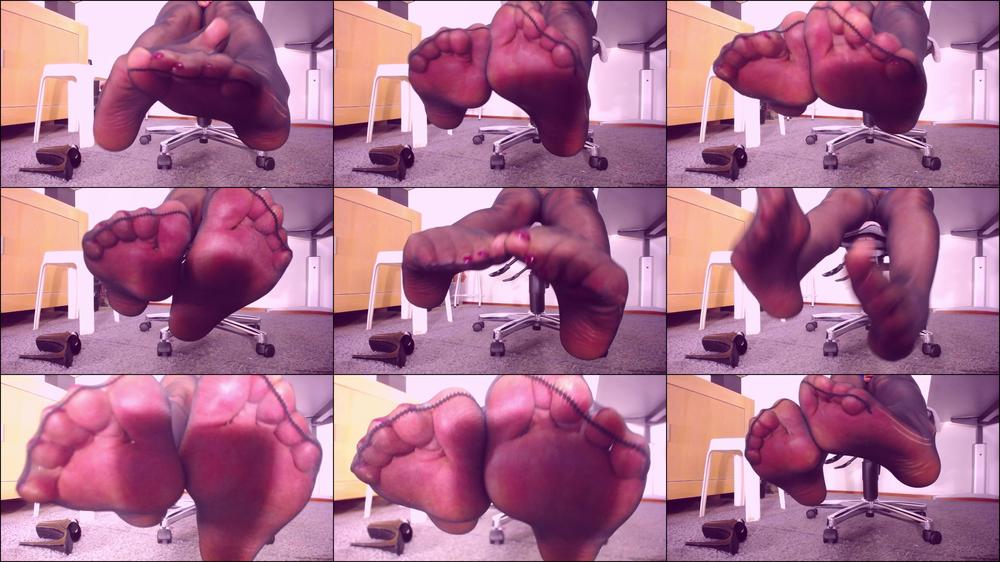 POV worship sweaty feet, black pantyhose