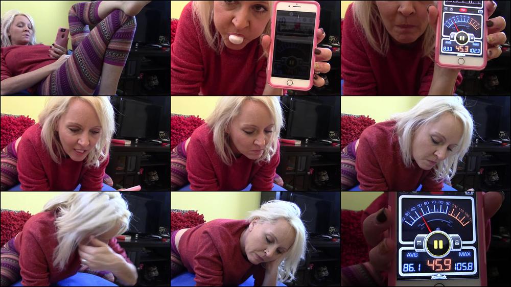 Buddahsplayground Snapping Bubbles With Decibel Counter
