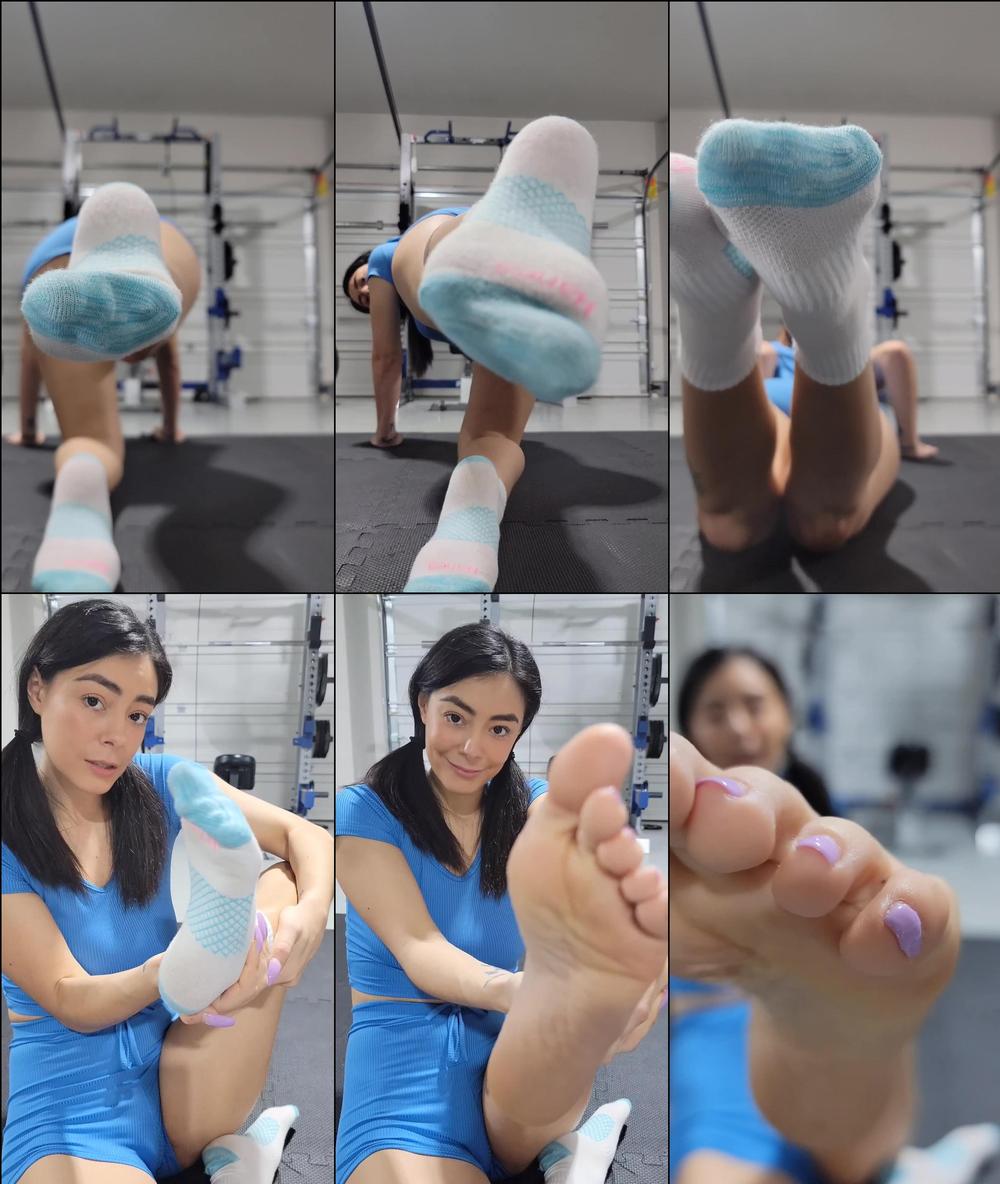 cookiesbby 01 06 2022 2473219306 a little after gym sniff is always needed