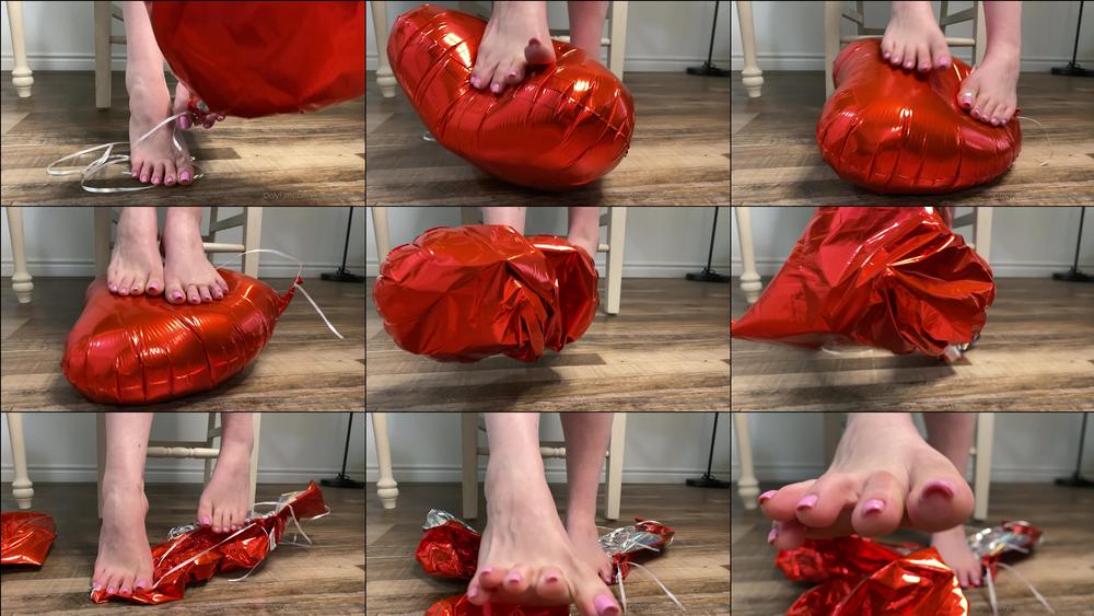 explosivetoess 02 03 2022 2380311678 Popping your â¤ï¸ with my long sharp toe nails (balloon) I took tons of pics before doin
