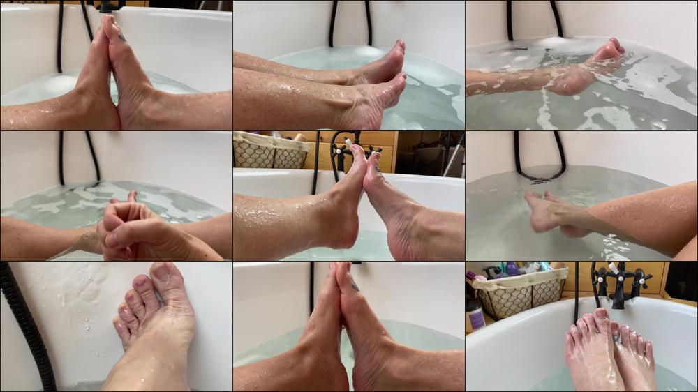 Buddahsplayground Joi Foot Job In Bubble Bath