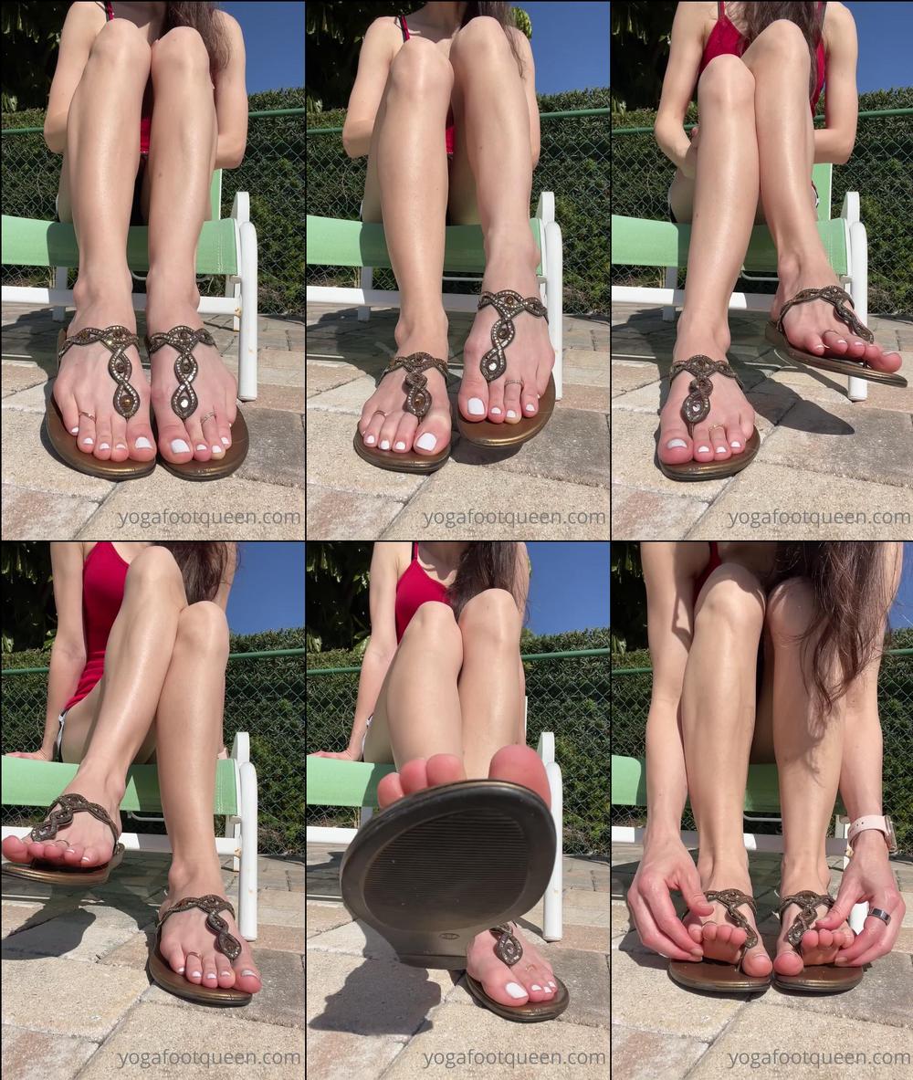 yogafootqueen 08 03 2022 2384723802 These sandals are sooo sparkly in the sunlight 