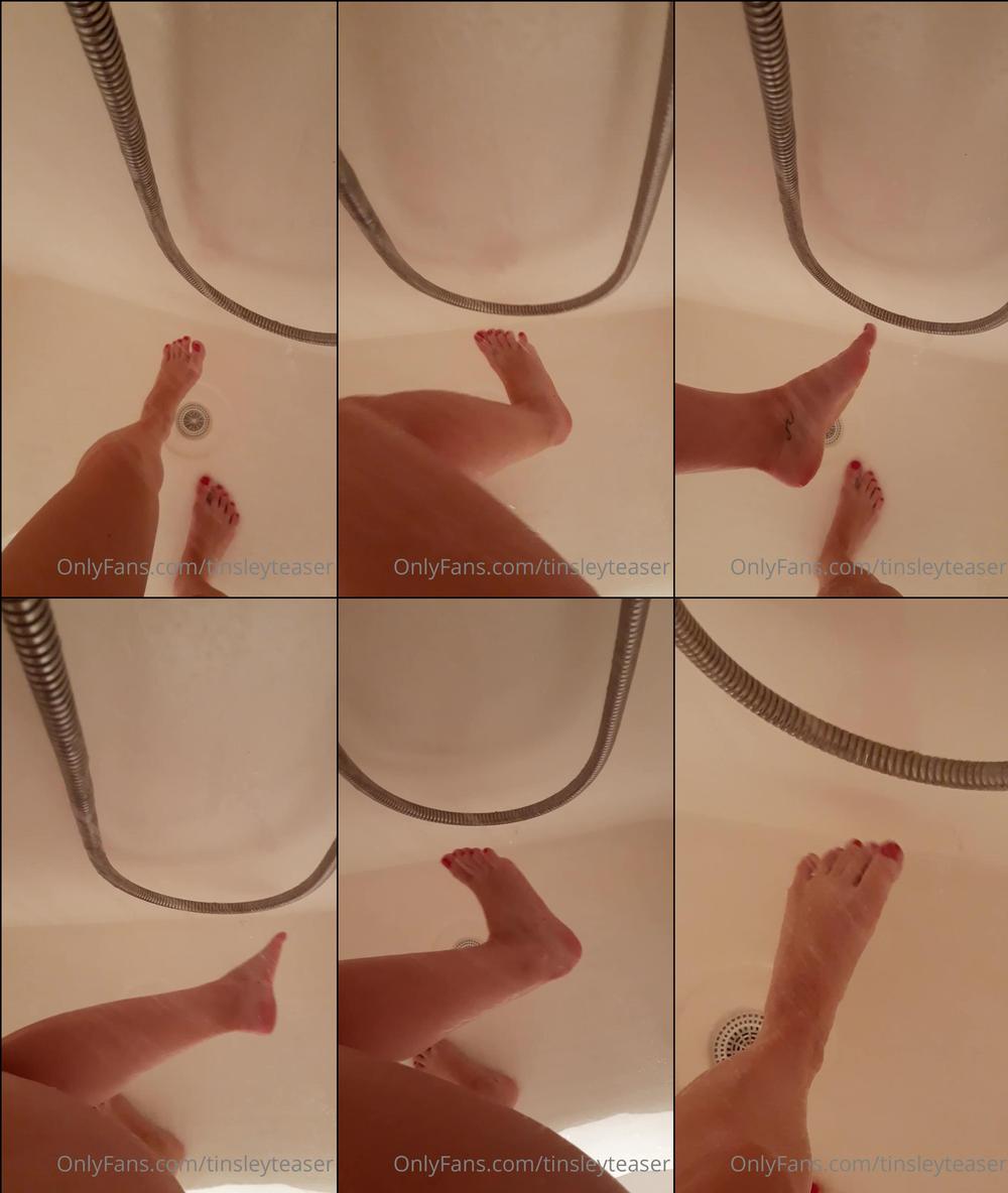 tinsleyteaser 25 09 2020 962584775 Just had some fun in the dorm while showering How do you like it 