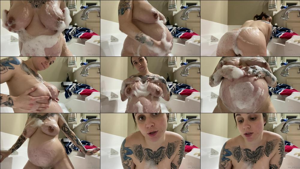 ink and kinkk 01 05 2020 36008058 naughty talking while taking a bath