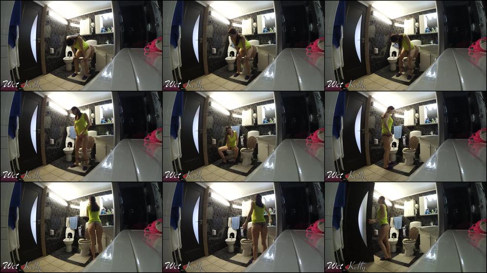 Wet Kelly Spycam In Bathroom