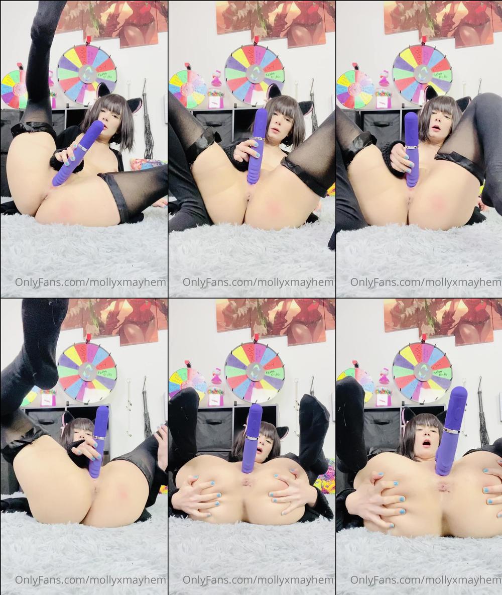 mollyxmayhem 01 12 2020 1364371735 Look at this fun toy I have ;)