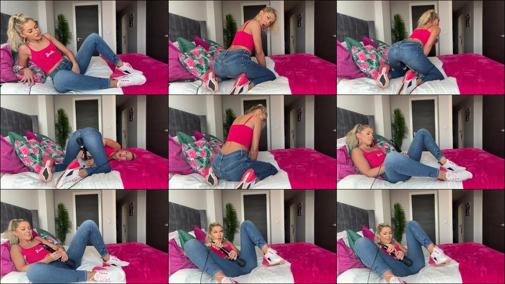 Barbie Masturbates In Denim Jeans