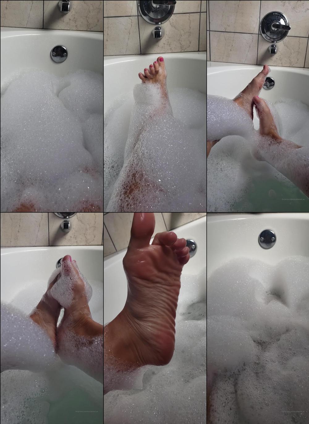 scarletted_xo 01 01 2021 1536211848 Bubble baths are my favorite