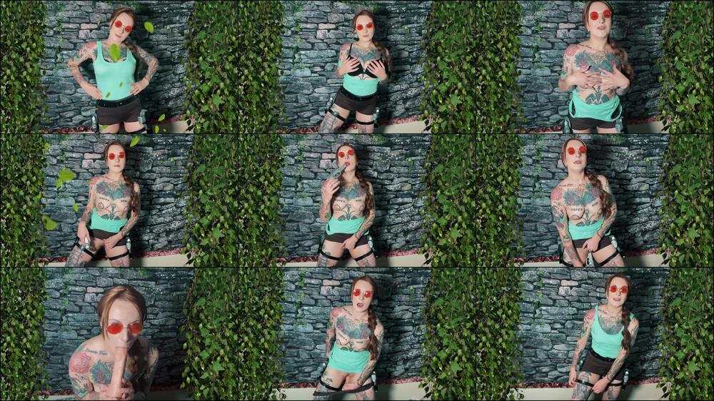 Lara Croft Inserts Her Guns Before Cock