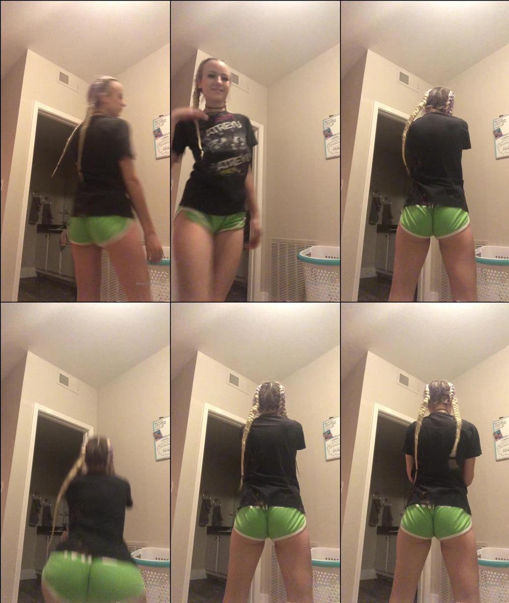 kandiikitten 31 12 2019 115246105 booty shake and squats