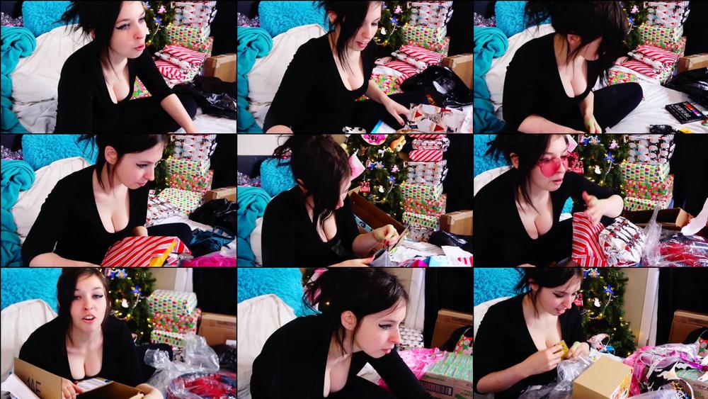 dawnwillow 02 01 2019 19013437 christmas day present opening show no nudity wholesome