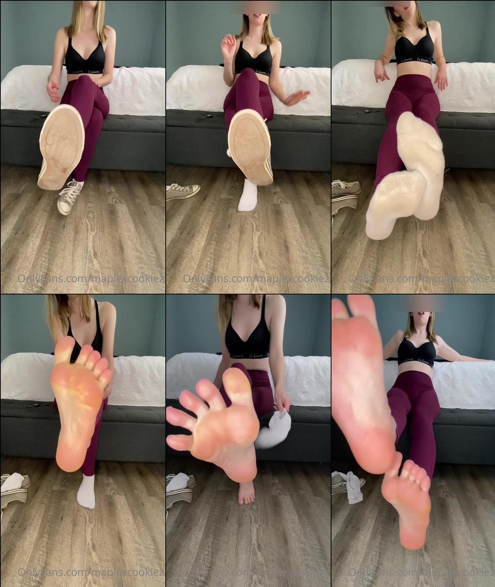 goddessxoally 08 06 2022 2481748672 post gym shoe sock removal tease you ve been a good girl waiting for mommy to get home f