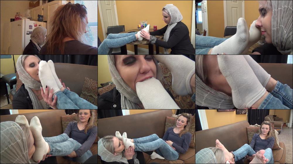 Sweet Southern Feet SSF - Muslim Girl Has A Secret Fetish