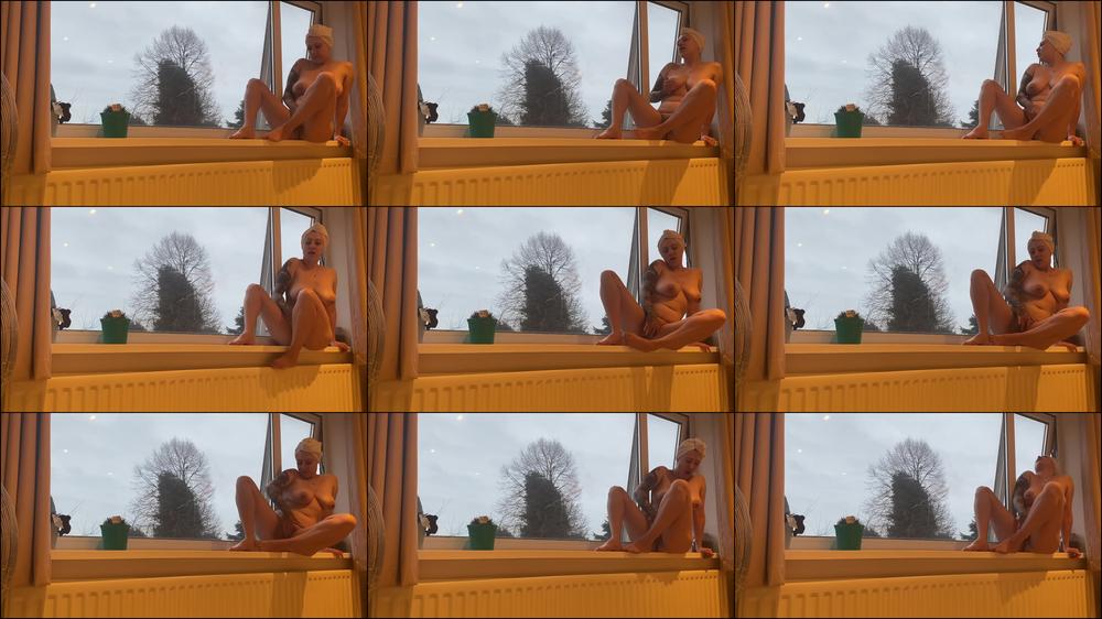 Pussy Play Window Jerk Off
