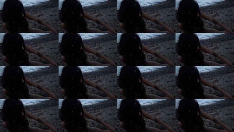 Chrissa Enjoys Night Fuck In The Beach