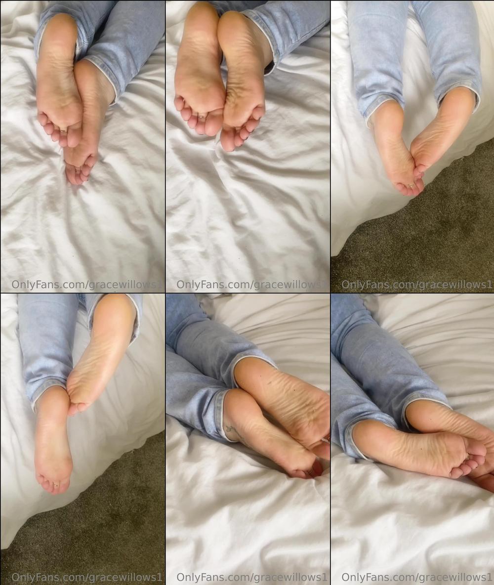 gracewillows1 03 06 2023 2893641052 ummm get lost in my soles