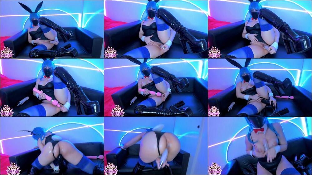 Bunny Bulma:Huge dildo, vibrator & balls