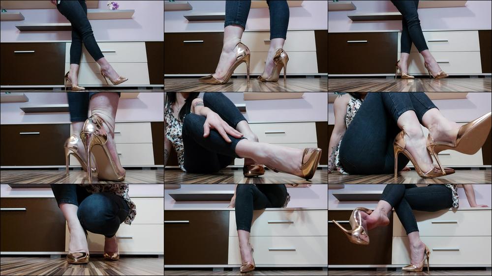 Edging for new gold shiny stiletto - April 17, 2021