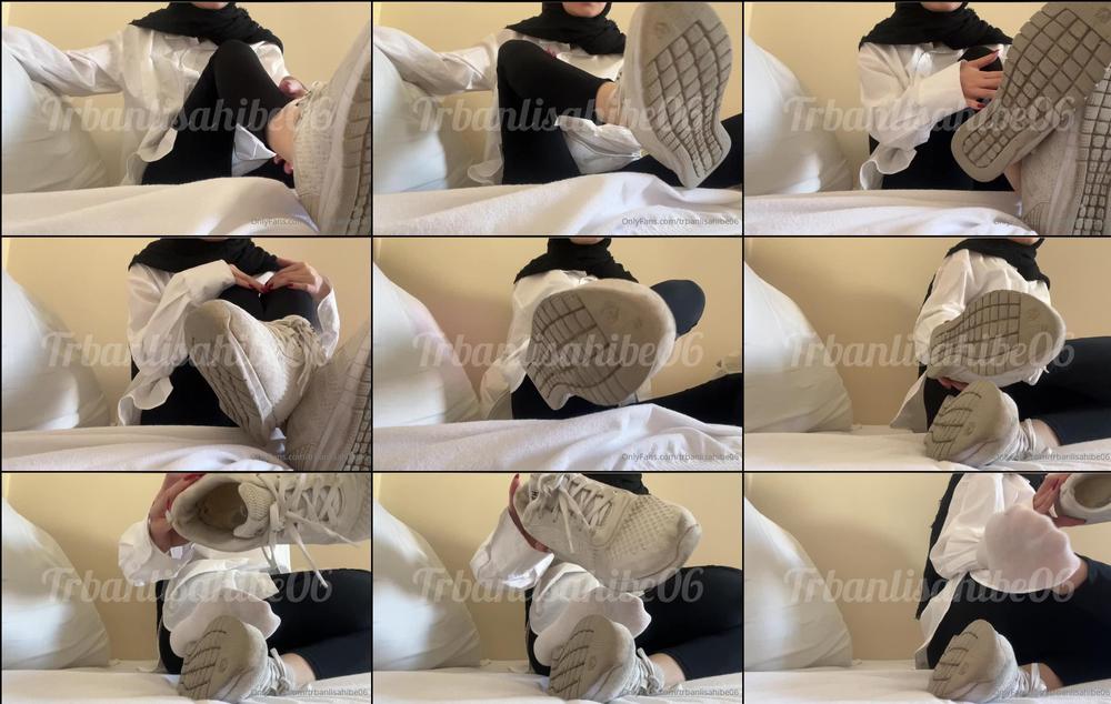 trbanlisahibe06 09 12 2022 2711548687 Kokusu geliyor mu Ã§ok tatlÄ± duruyor ayaklarÄ±m 