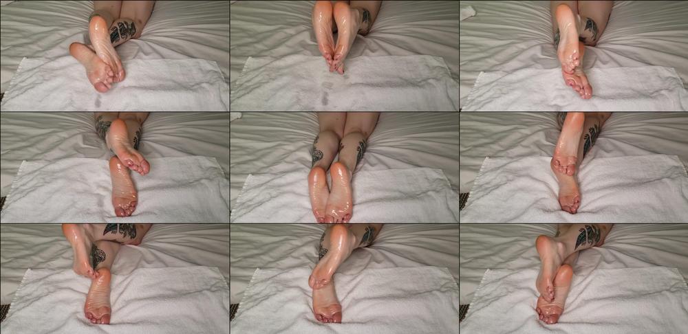 ladylazarusall 04 05 2022 2444170743 for all you foot lovers here is clothed foot