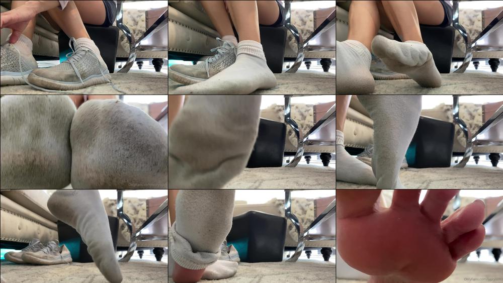 ivorysoles 14 10 2020 1074250171 Sock documentation part 2  Iâve never filmed this way on my phone before, I thought 