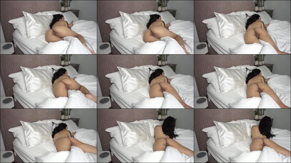 IGNORING YOU Naked and Ass Up