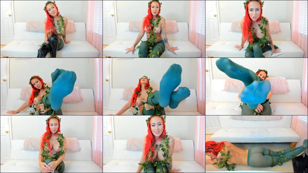 Mesmerized by Poison Ivy's Stinky Feet - July 03, 2021