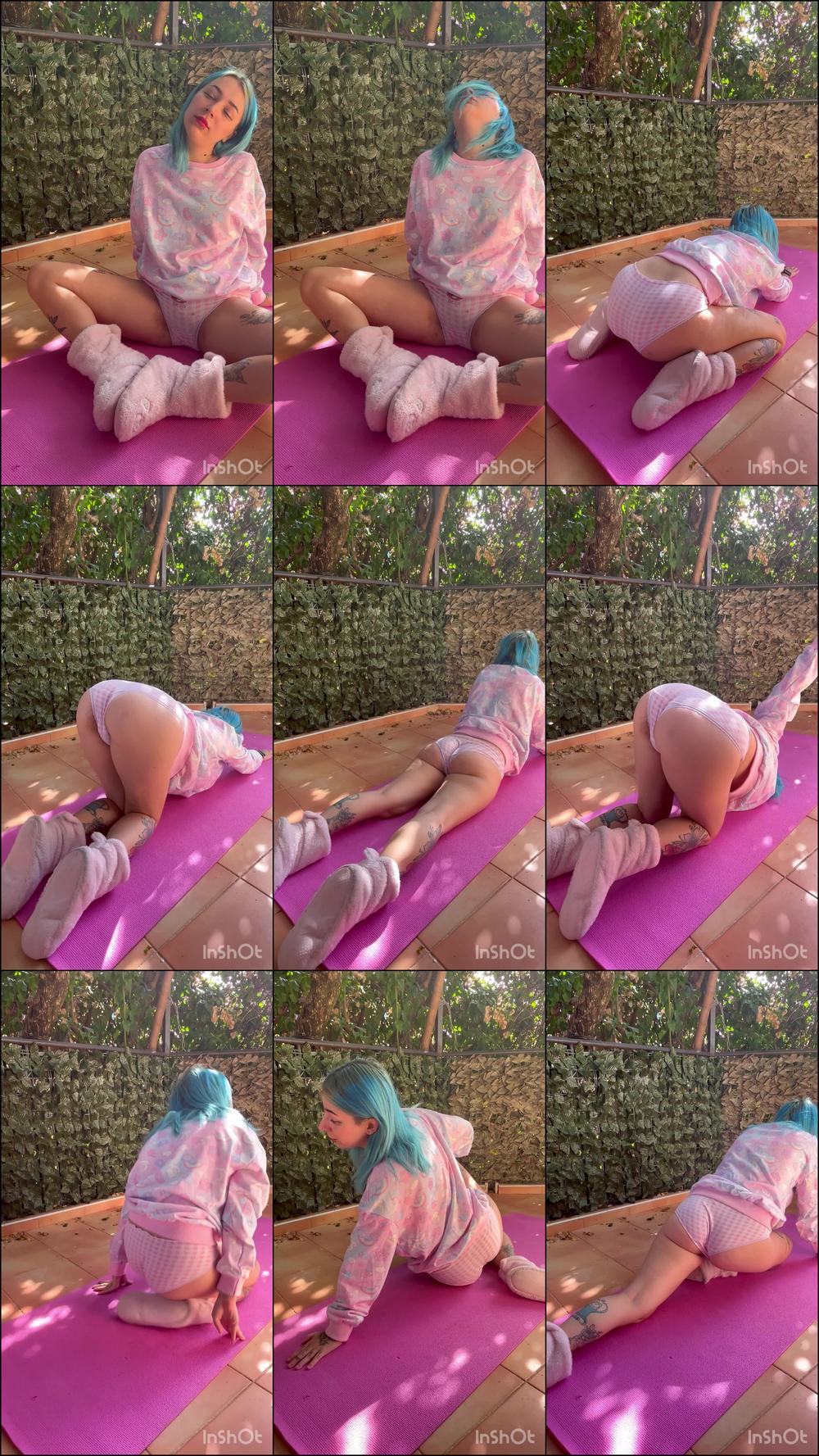 DAILY YOGA