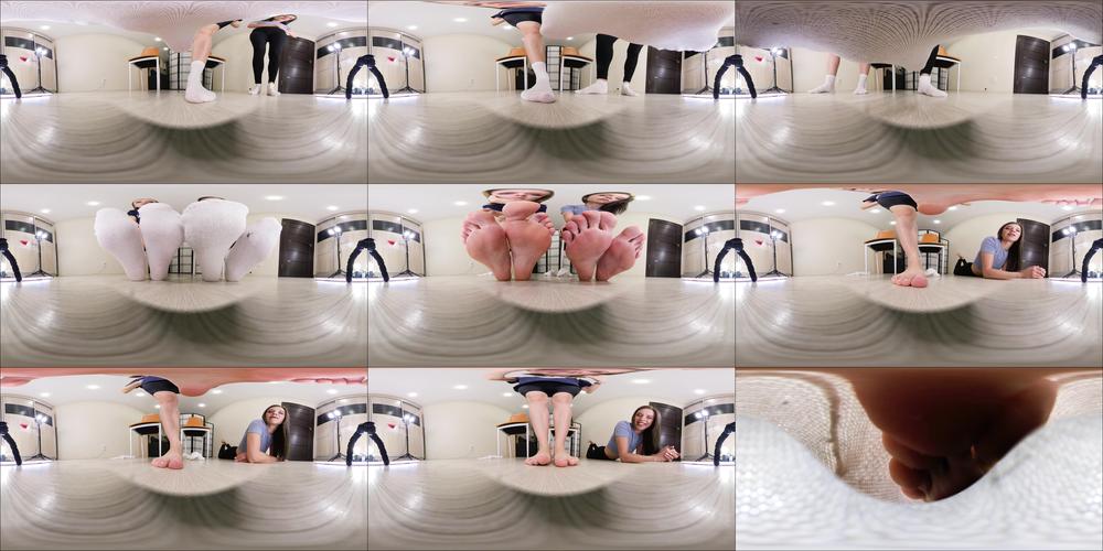 Under Giantess Soles - Hannah & Olivia - Sporty Girls Vr 360 5,7K