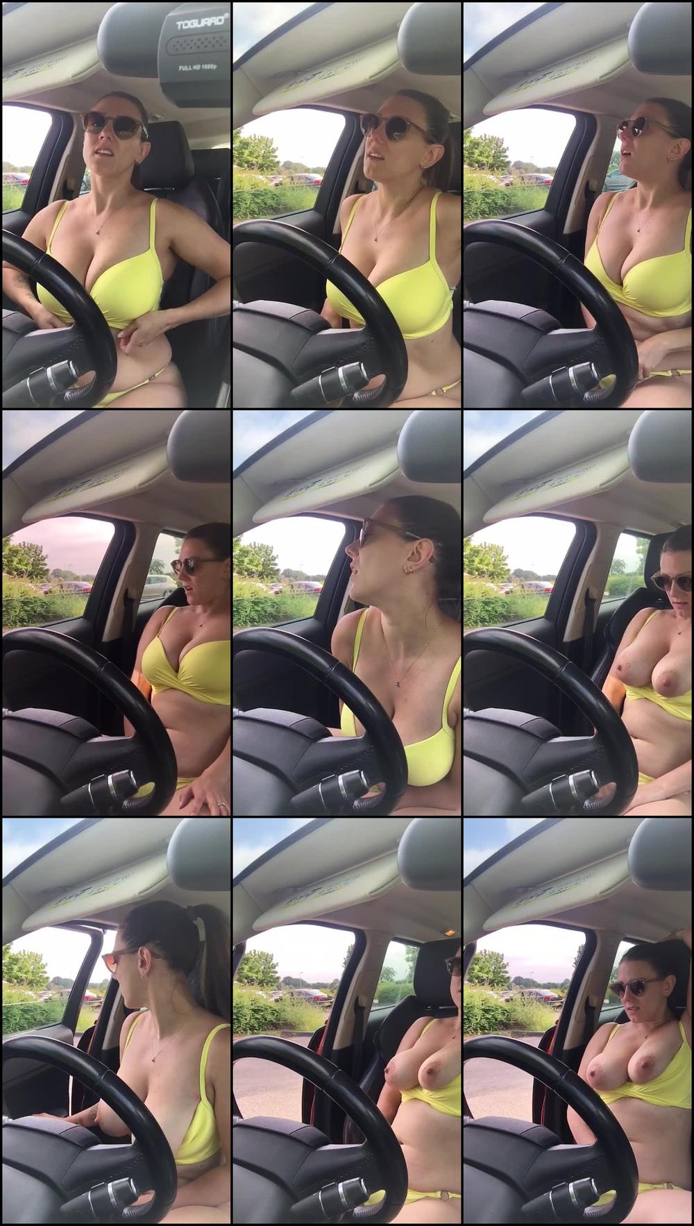 Tits Out & Pussy Play in Bikini in Car
