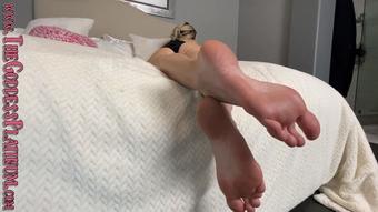 Platinum's Hot Dirty Feet - February 27, 2021 (Goddess Platinum)
