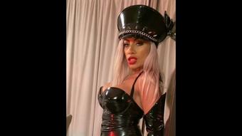 Latex fantasy (Mistress Saida)