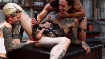 Triplextransmanxxx Queer And Kinky Threesome (MIX)