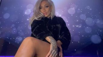 Smoking cigar in lingerie and fur (Mistress Saida)