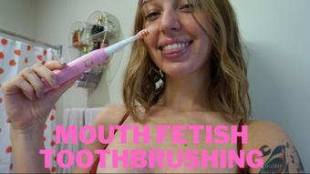 773. Mouth Fetish Toothbrushing (HARPERMADI)