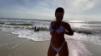rahyndeejames 01 03 2021 2044293991 I was hoping this white bikini would be a little more see through when it got wet (rahyndeejames)