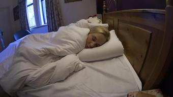 Ariel Anderssen Sleepy Post Travel Nap (Ariel Anderssen)