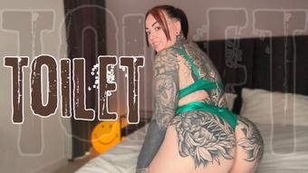 TOILET (MissValentina)