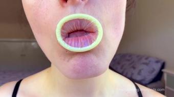 Condom Mouth Play (Molly Darling)