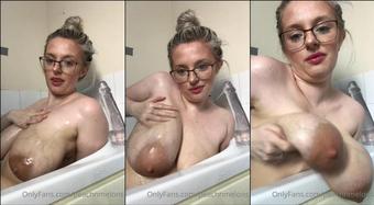 peachnmelons 25 03 2021 2064541497 come watch me wash away the bubbles after some fun i had earlier keep an eye on (peachnmelons)