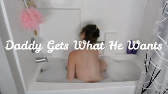 Daddy Gets What He Wants (desiwoods420)