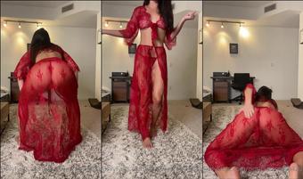 positivesmash420 02 12 2021 2290496694 Lady in red (positivesmash420)