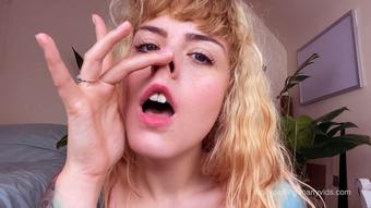 Piggy Nose Fetish (Molly Darling)