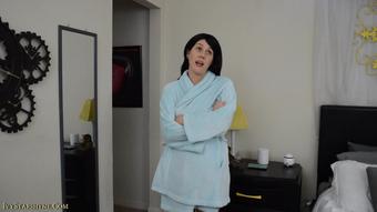 Lying Cunt Step Mom - Oct 6, 2017 (IvyStarshyne)