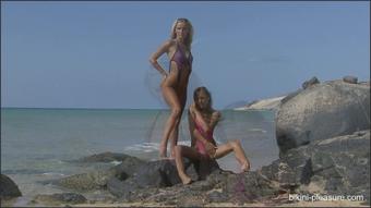 2011-05-28 [Bikini-Pleasure] Crotchless 1 (Dominika C)