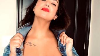 Neck Fetish 2 (Drea_xoxo)