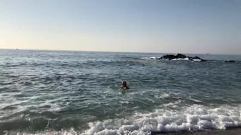 iviroses 06 09 2019 58165023 naked swimming exclusive clip in my onlyfans oily and naked in the sea (IviRoses)
