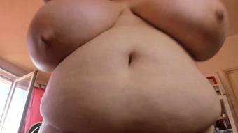 Sexy belly (RoxanneMiller)